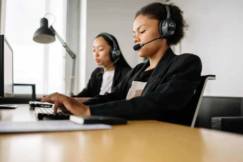 What to Know Before Choosing Philippines Customer Service Outsourcing