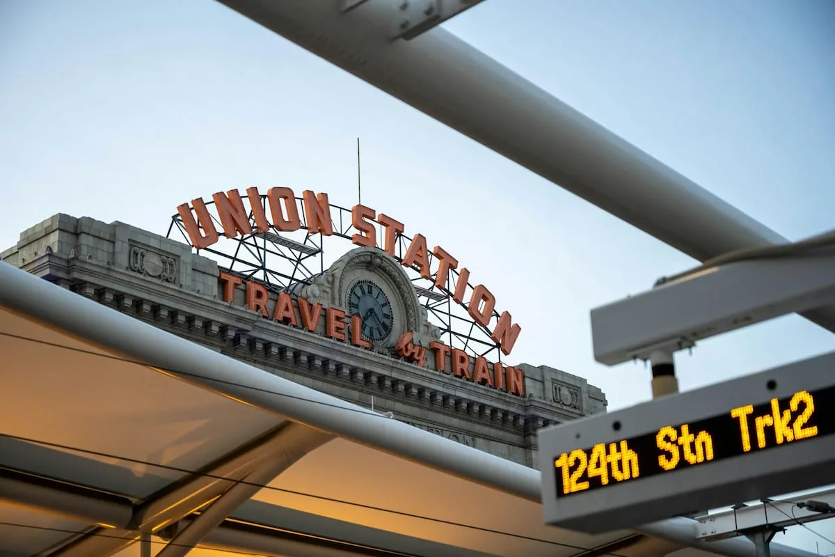 How Custom Materials and Finishes Help Your Sign Survive Local Weather Year‑Round