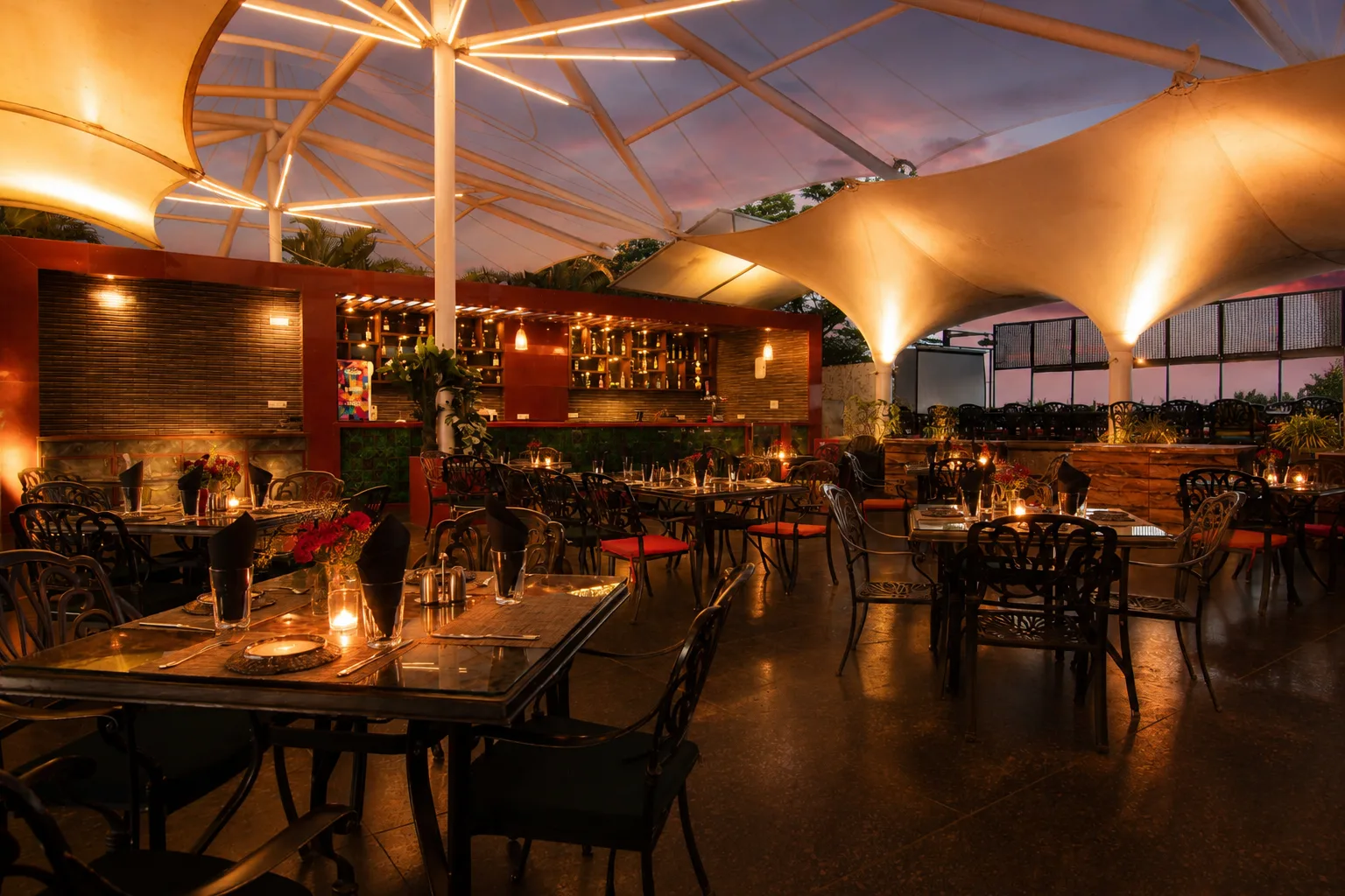 Romantic Restaurants in Pune for a Perfect Date Night Experience at Sunny's World