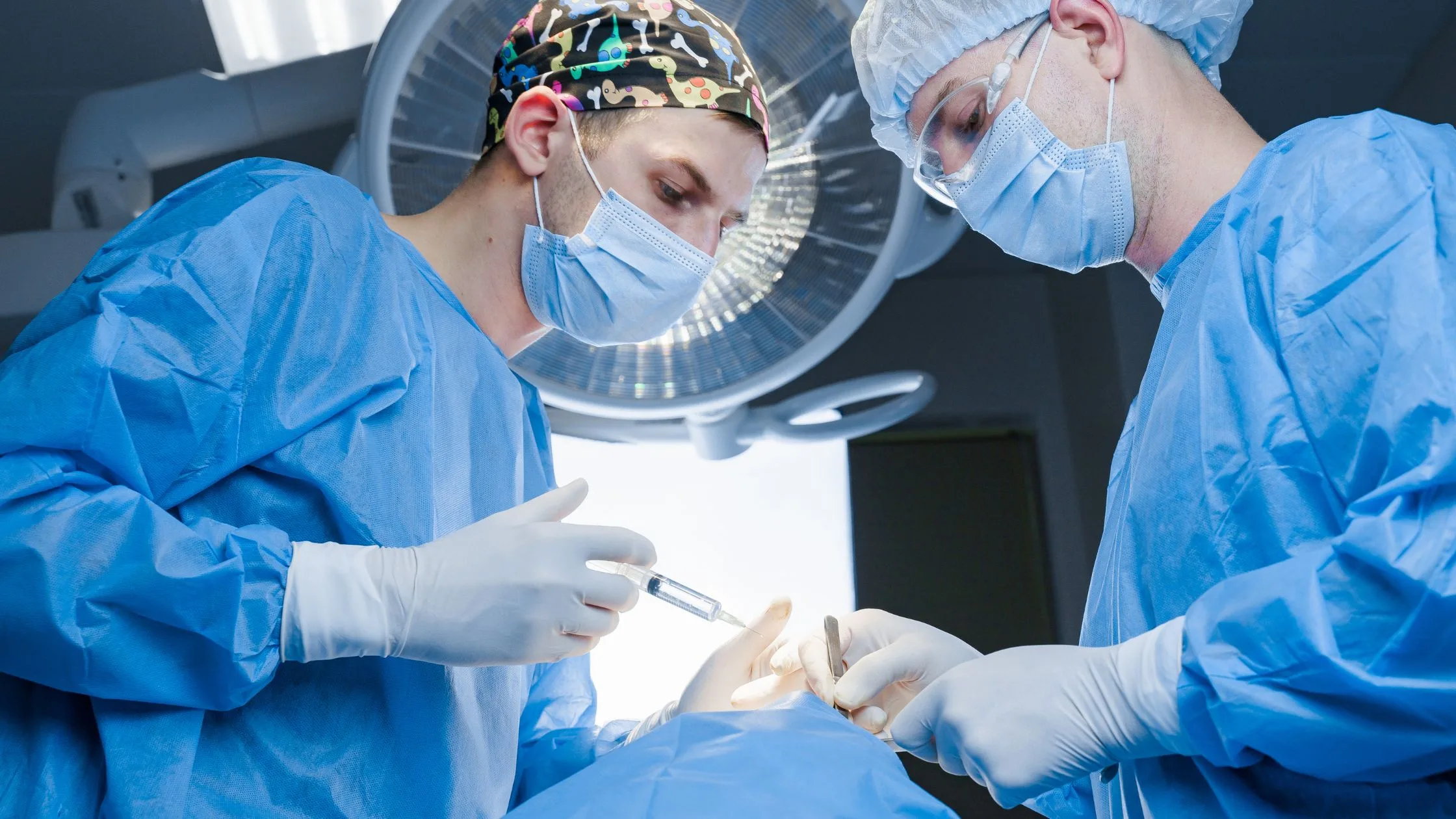 Cheek Contouring Meets Eye Rejuvenation: Why the Best Surgeon for Buccal Fat Removal in Delhi and a Blepharoplasty Doctor in Delhi Make the Perfect Combination