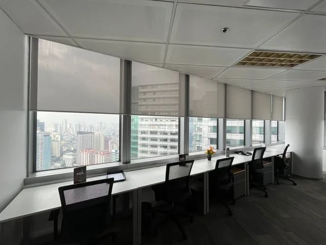 Motorized Solar Shades Cincinnati OH: Smart Light and Glare Control