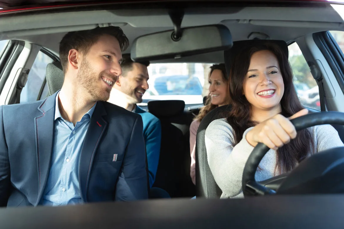 Book Torquay to Avalon Airport Transfers Available 24/7
