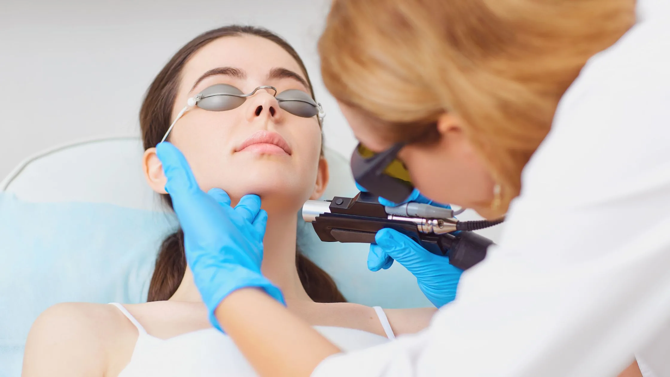 Buccal Fat Removal in Delhi: A Modern Approach to Facial Contouring and Defined Features