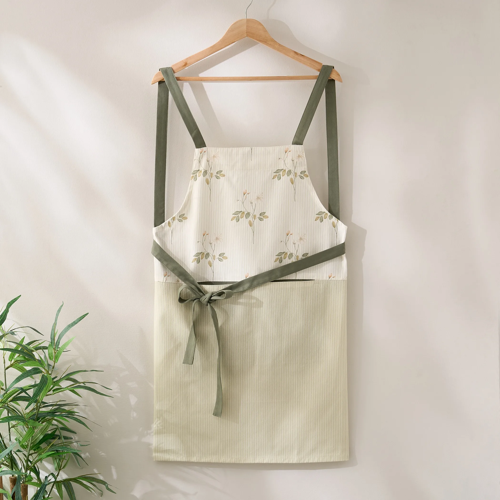 How the Right Apparel Helps Volunteers Stay Organized and Professional