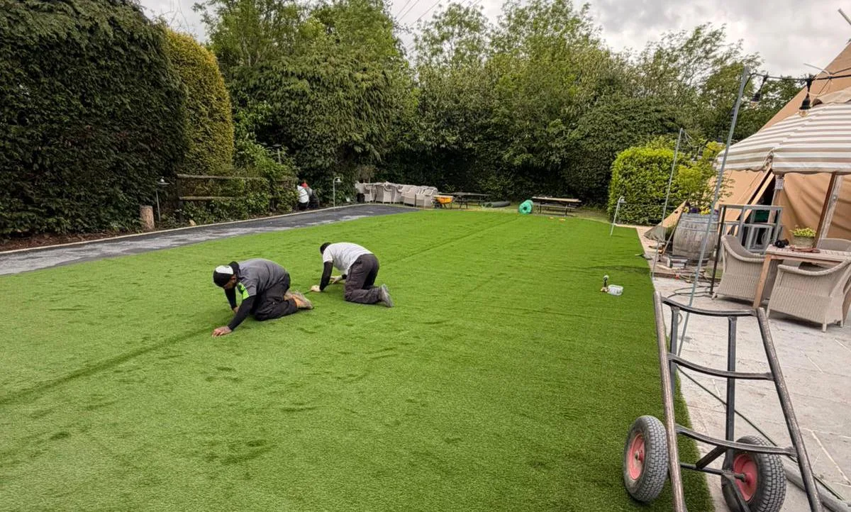 London Astroturf Installation: Why More Homeowners Are Making the Switch