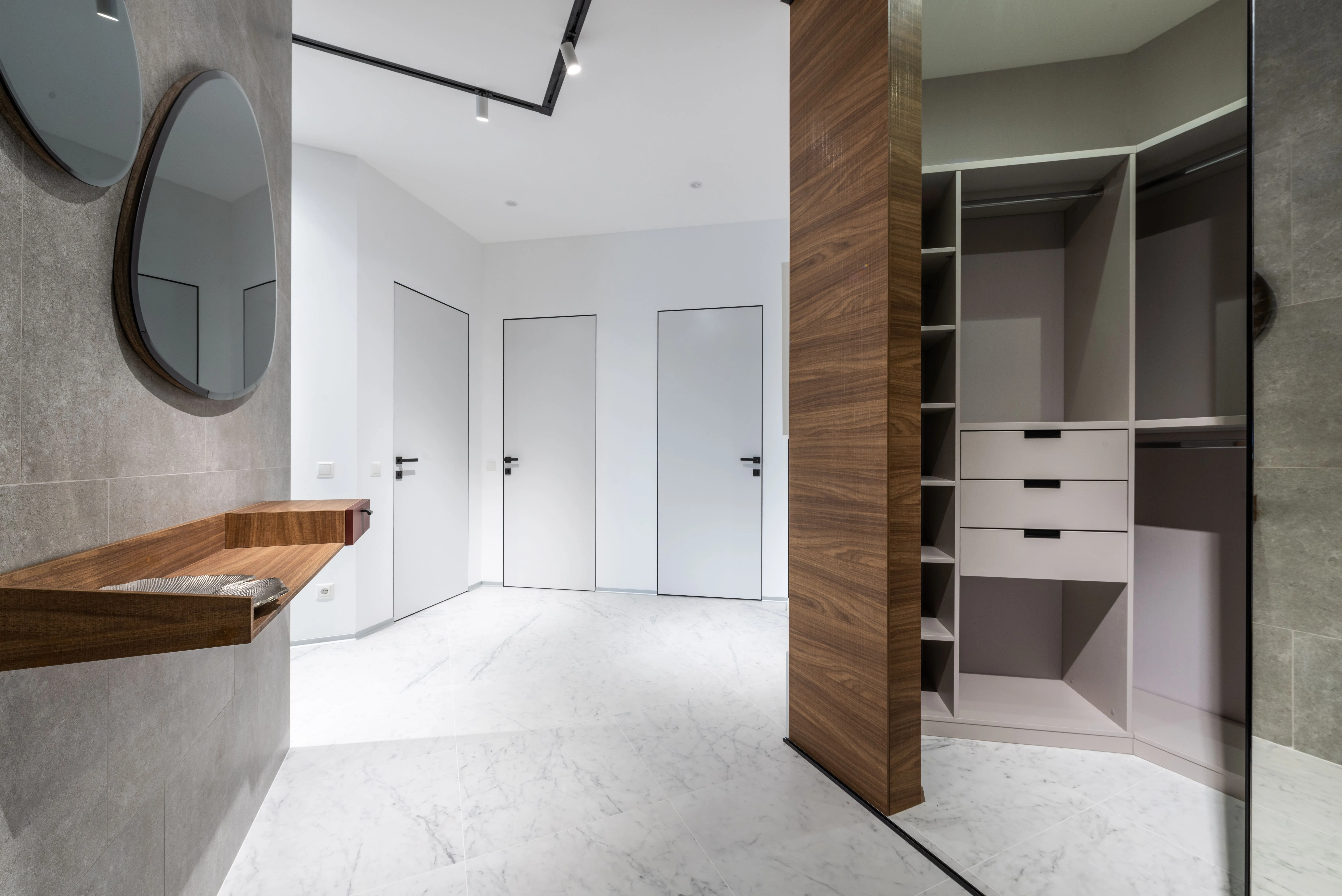 Why Choose Decorguru Enterprise Ltd Hinged Door Wardrobes for Your Bedroom?