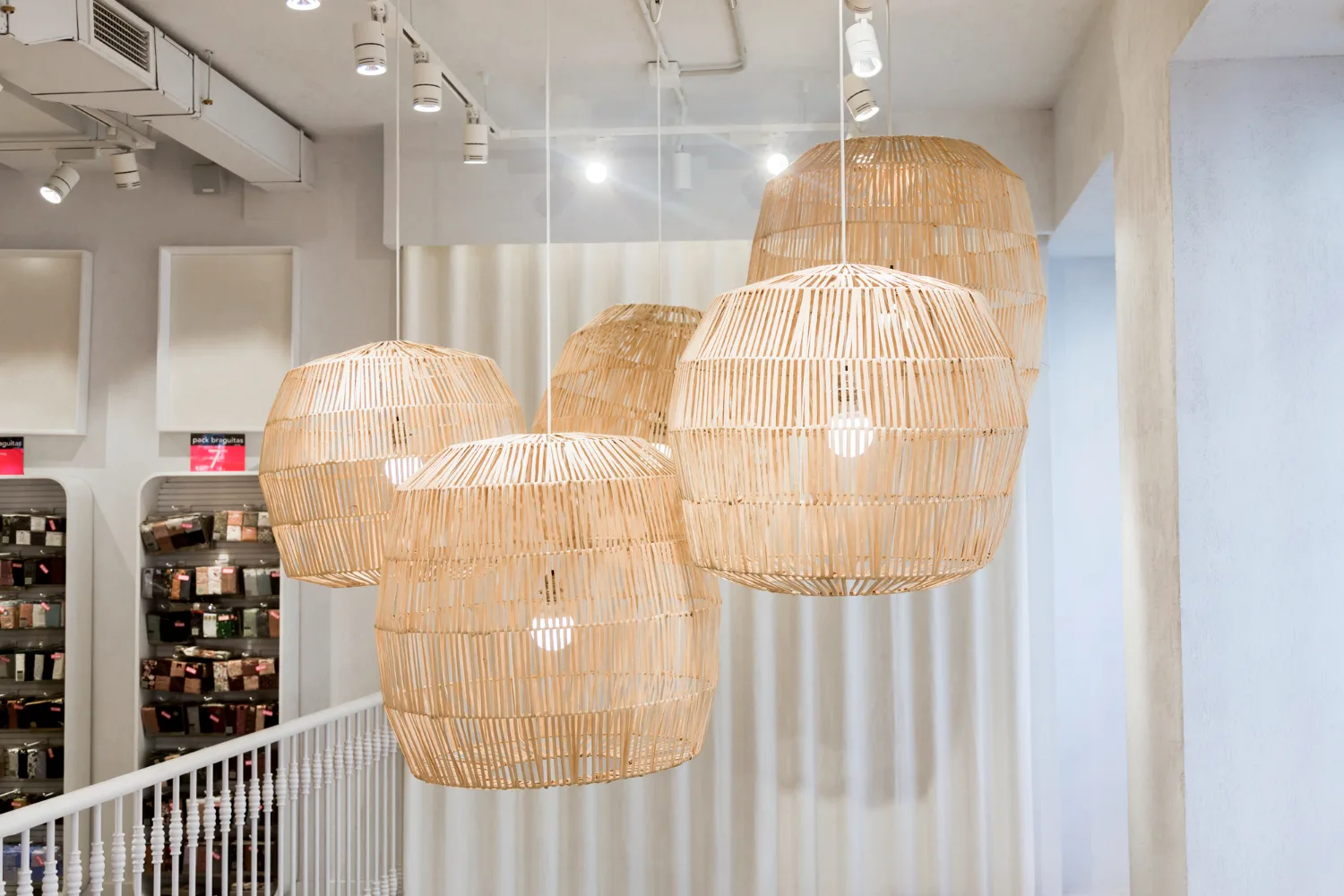 From Guest Rooms to Grand Lobbies: Fehmi Lights’ Complete Hotel Lighting Solutions