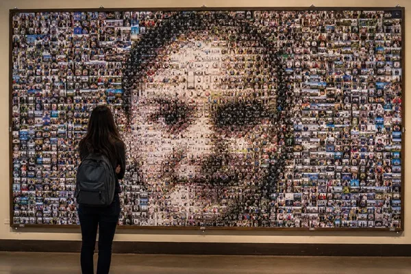 Why a Live Mosaic Wall Outperforms Any Static Backdrop