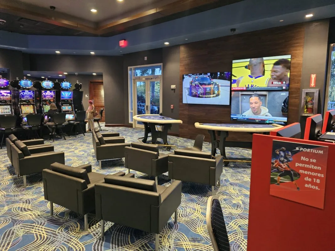 Case Study: Transforming Sports Viewing and Betting in a Puerto Rican Casino with the 4KIP200 Series