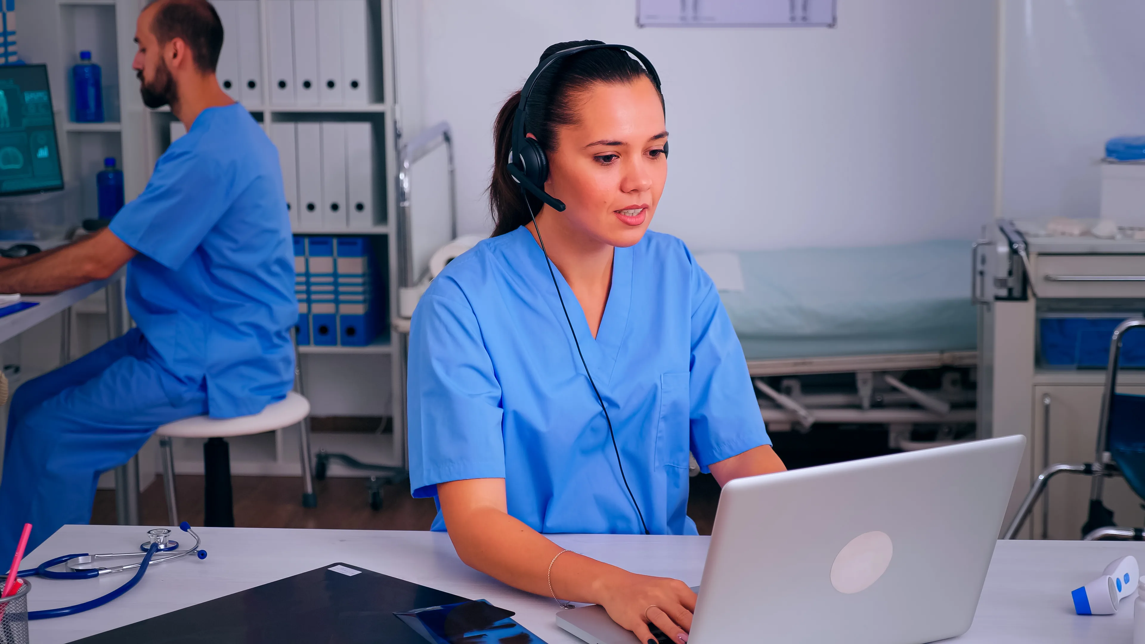 How to Choose the Right Healthcare Call Center Partner