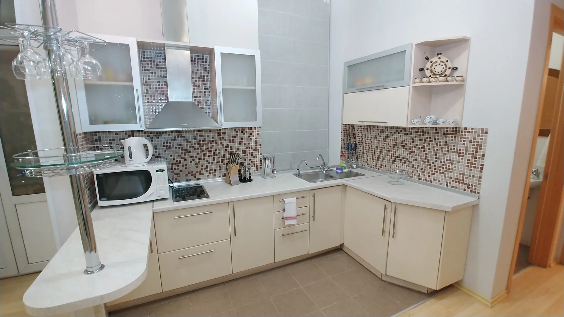 Luxury Apartments Ukraine — Why Local Platforms Help Guests Choose Authentic Premium Stays