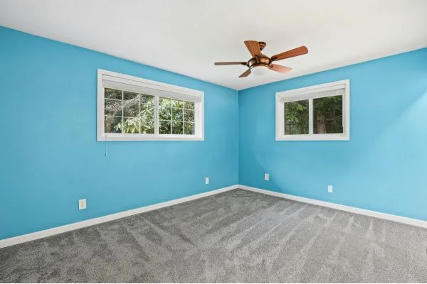 Compact Ceiling Fans with Lights: How to Choose the Right Model for a Space-Saving Setup