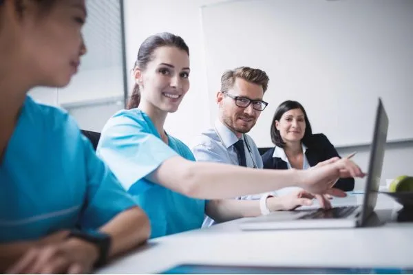Singapore Postgraduate Courses: A Practical Guide to Choosing Your Next Academic Step