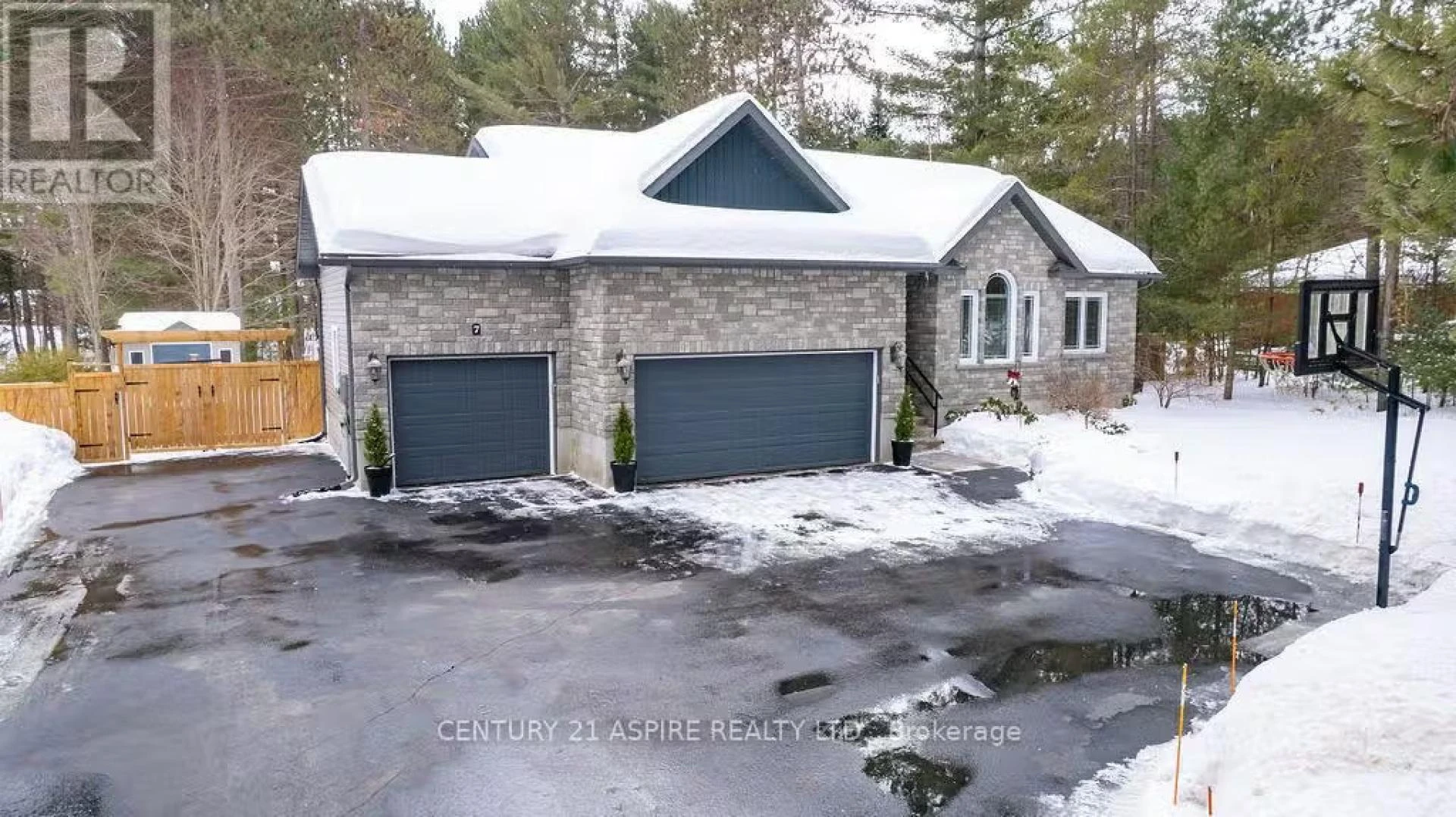 Why Petawawa Real Estate Agents Are Key to a Smooth Home Transaction