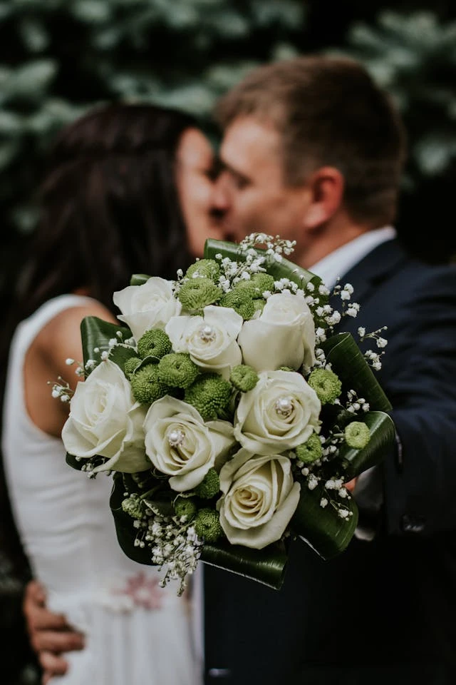 Top 5 Stylish Choices for His Wedding Band