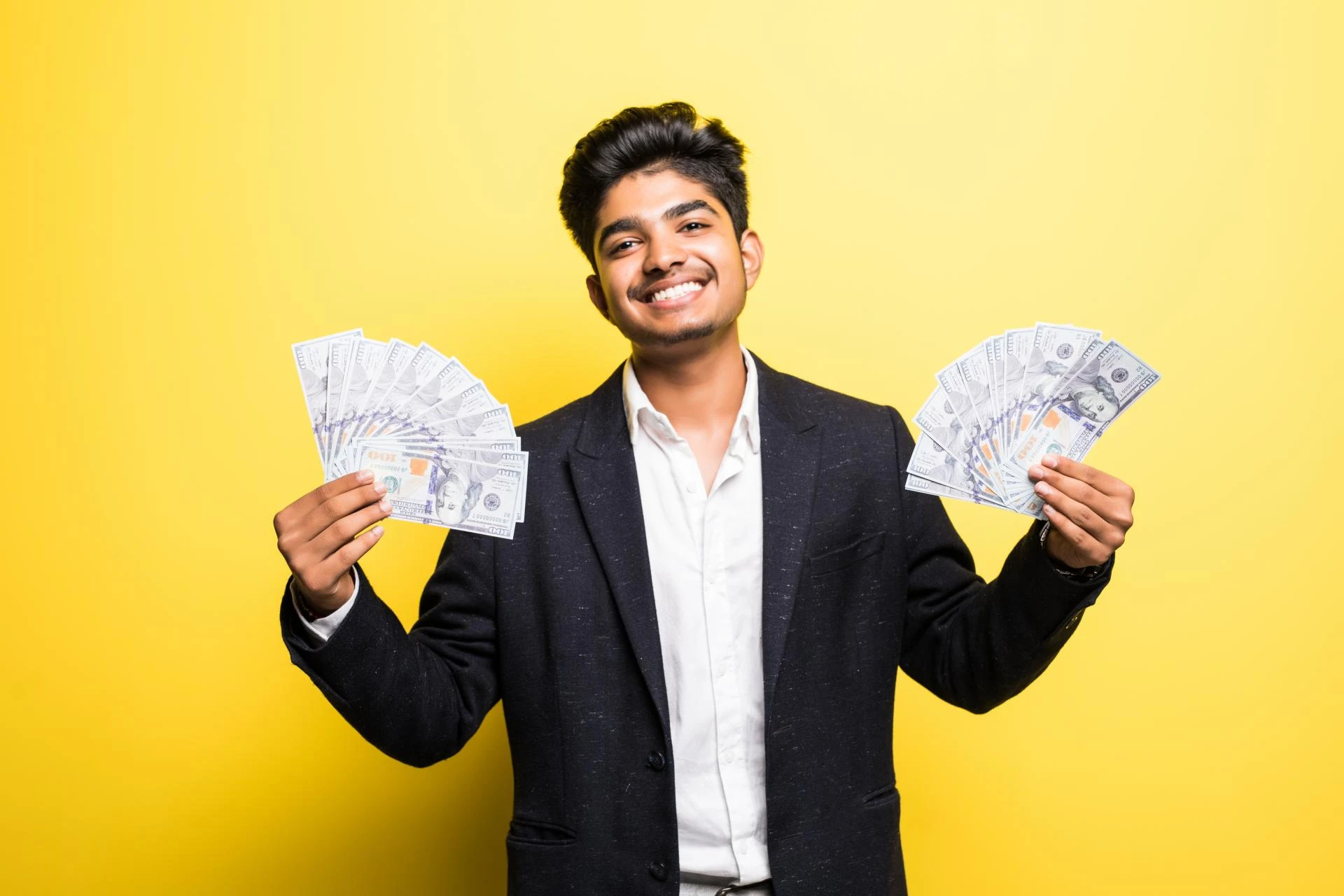 How to Earn ₹15,000 to ₹30,000 Monthly from a Pen Making Machine?
