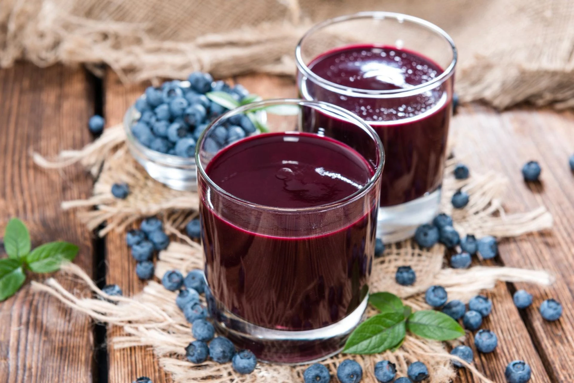 Best 10 Natural Juices Supporting Men’s Health Overall - HolyIndia