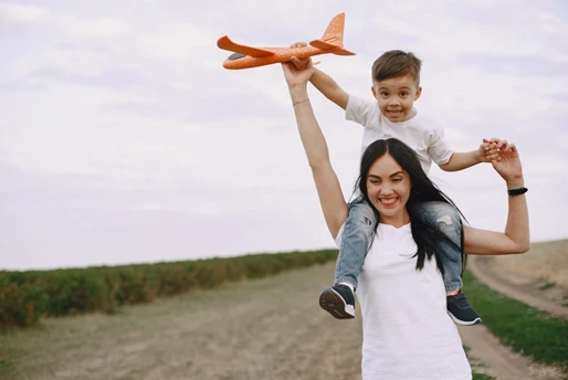 The Secret to Enjoying Dubai with Kids? A Professional Travel Nanny