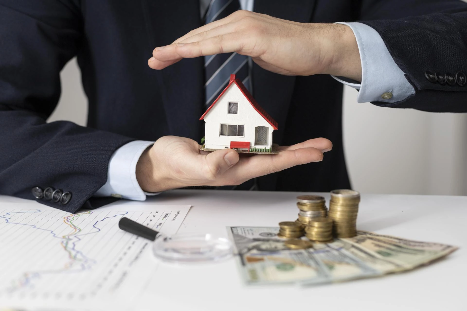 Top Commercial Real Estate Financing Strategies for 2025