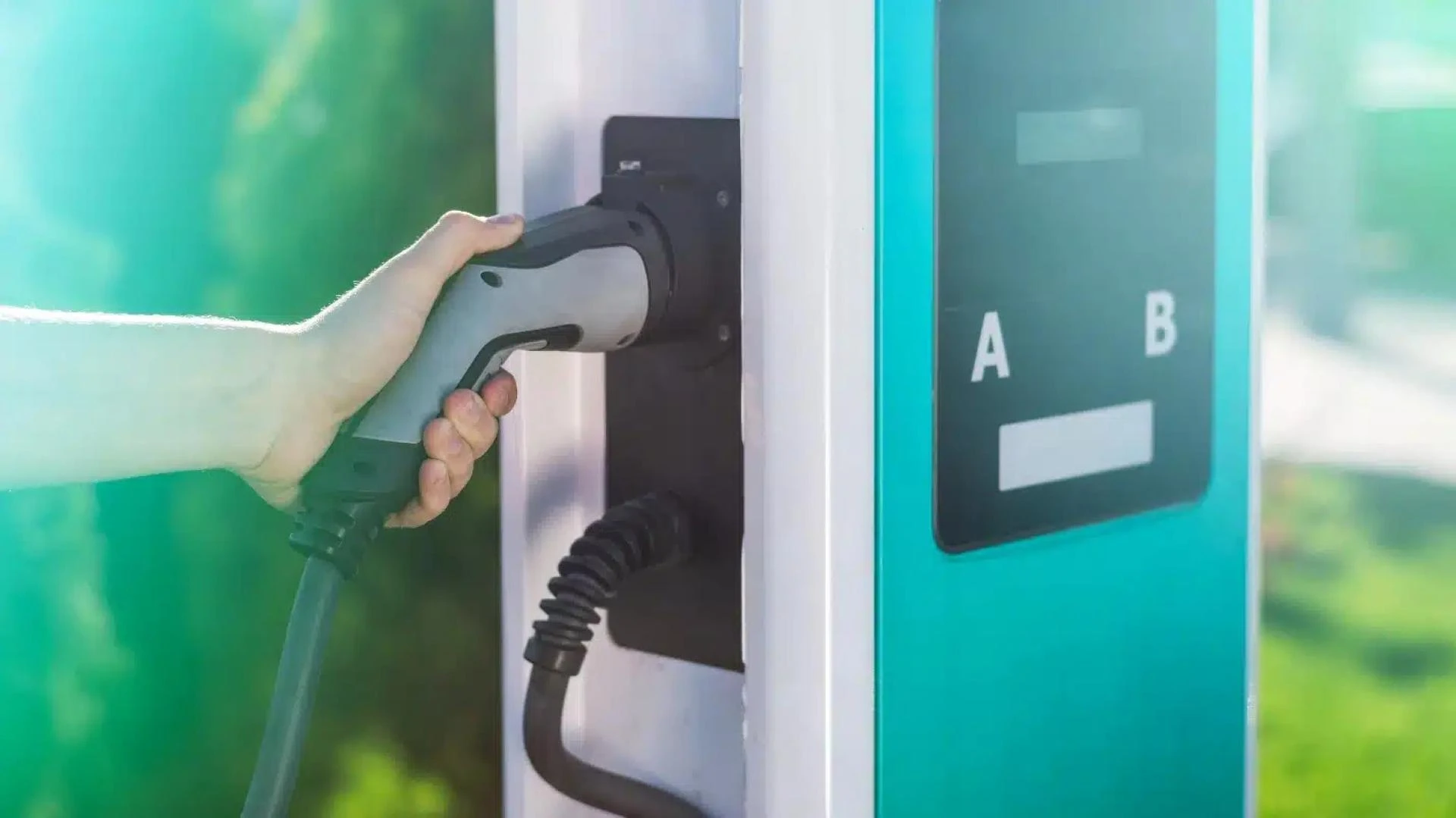 Common EV Charger Issues & How LA Experts Fix Them Fast!