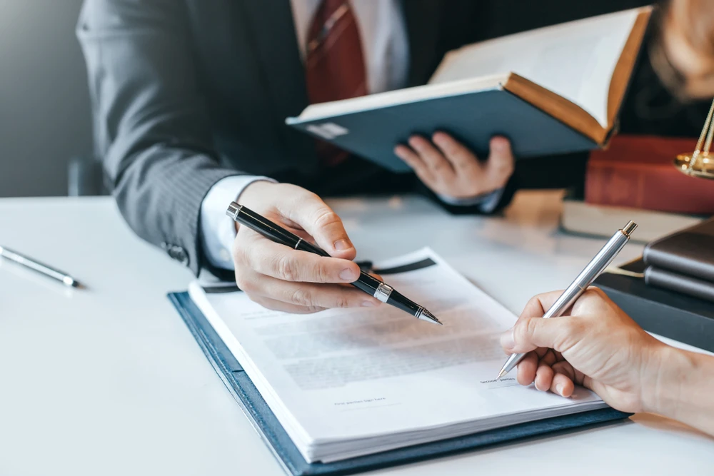 The Essential Guide: How to Choose a Professional Conveyancer My Post Title