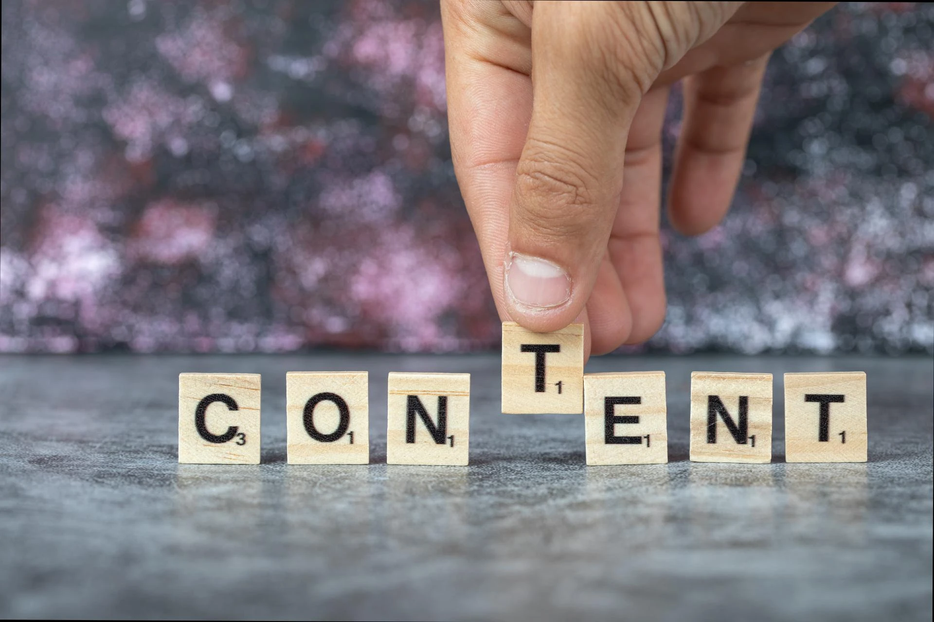B2B Content Syndication: A Strategic Approach to Reaching the Right Buyers