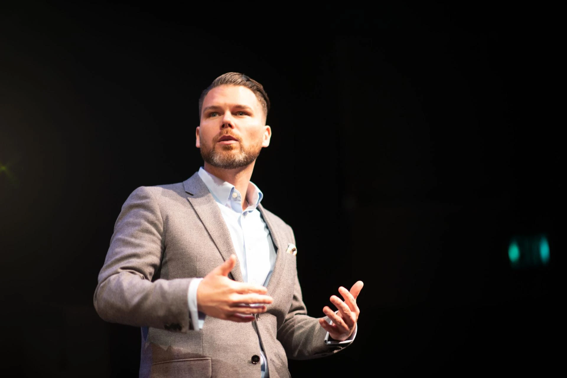 Building Trust with the Right Presence: Lessons from a Trust Keynote Speaker