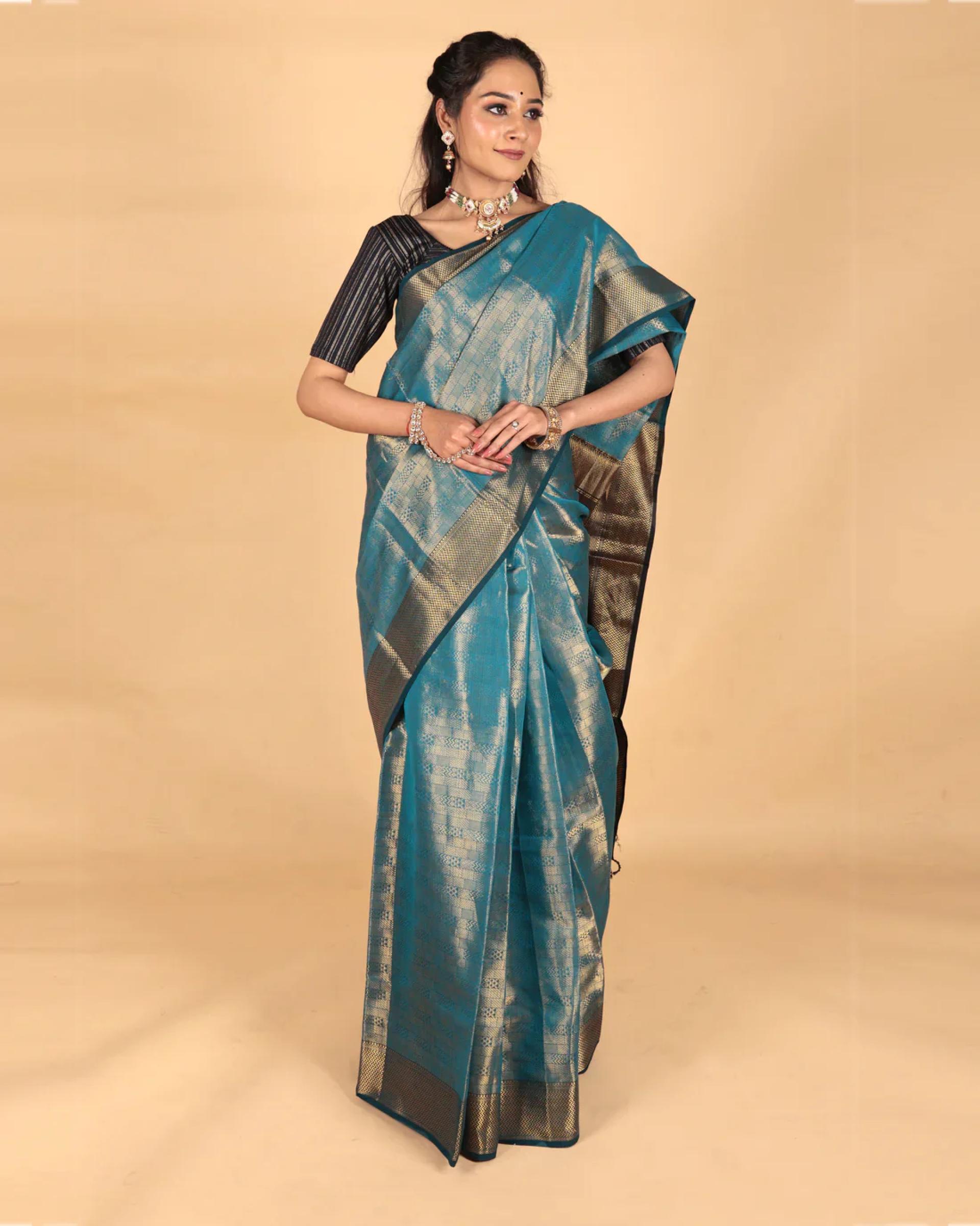 The Timeless Craft of Maheshwari Sarees: A Legacy That Continues to Outperform Modern Fashion