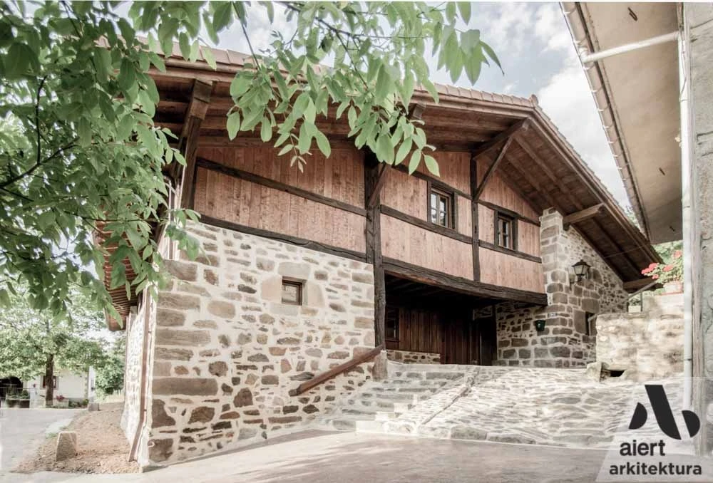 Caseríos Modernos en Bizkaia: Tradición Renovada con Aiert Arkitektura