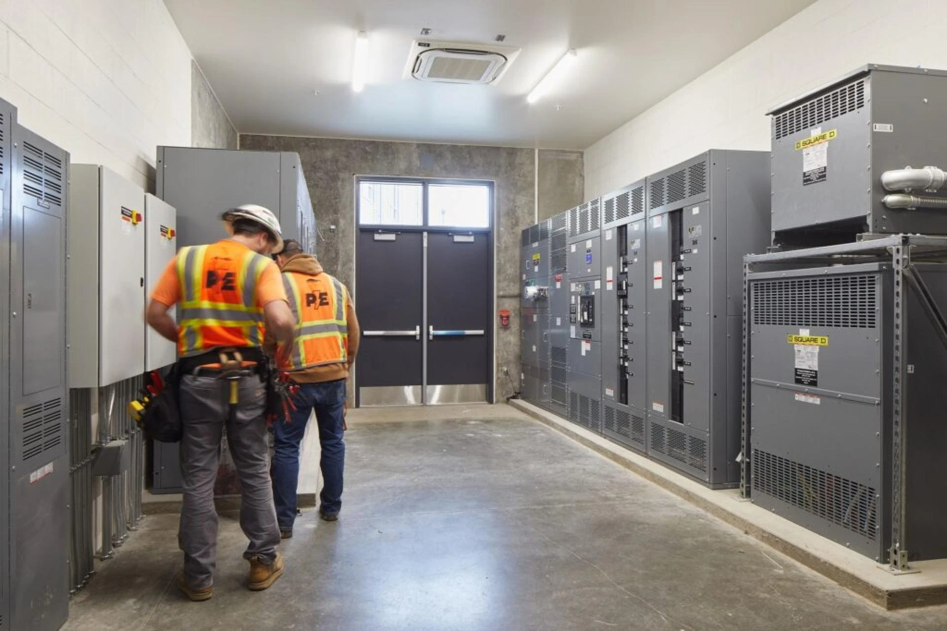 Step-by-Step Overview: Protecting Industrial Equipment from Voltage Surges