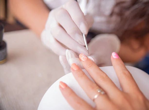 The Art and Technique Behind Hand-Painted Nail Designs