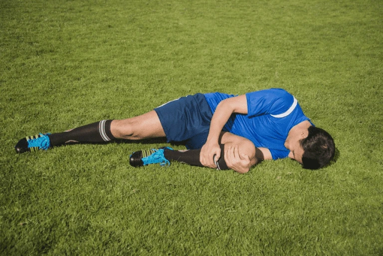 Exploring the Benefits of Sports Physiotherapy for Injury Prevention and Recovery