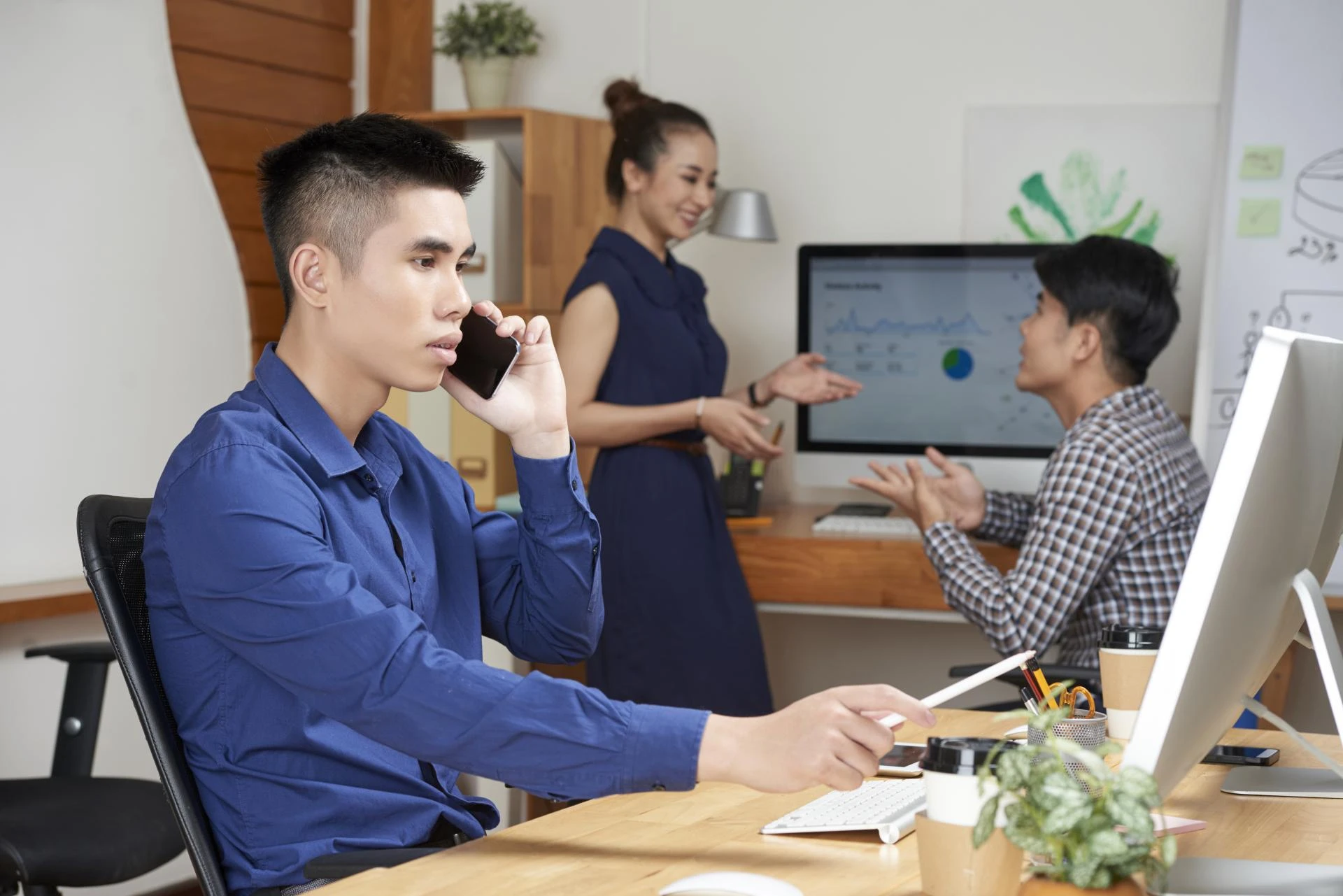 Why Global Businesses Should Partner with Philippine Call Center Services 