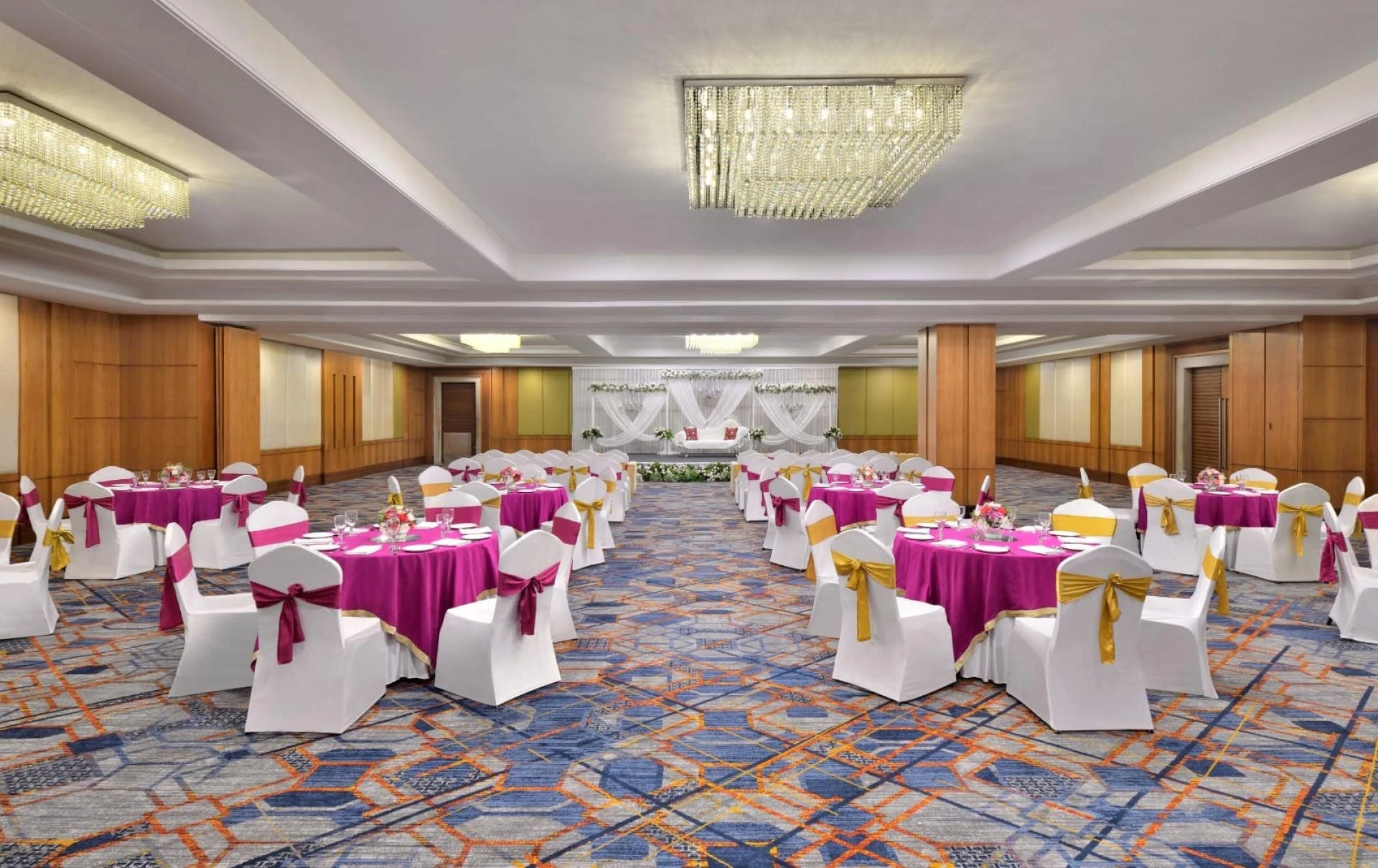 Wedding Hotels with Banquet Halls and Guest Accommodations