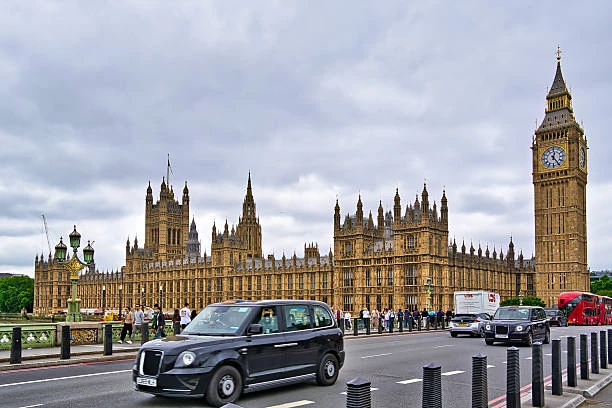 Getting Around the City Why Taxis in Oxford Are the Smart Choice