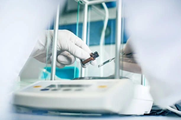 How Temperature and Humidity Affect Analytical Balance Performance