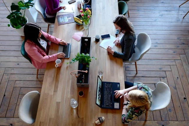 How Strong Workers’ Comp Policies Improve Workplace Culture 