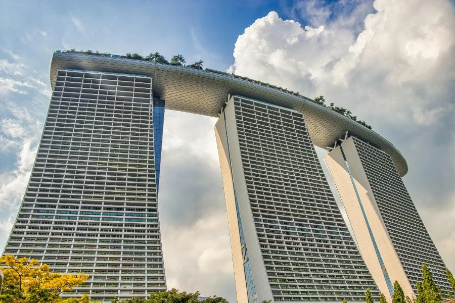 What Makes Clarke Quay a Nightlife Hotspot?