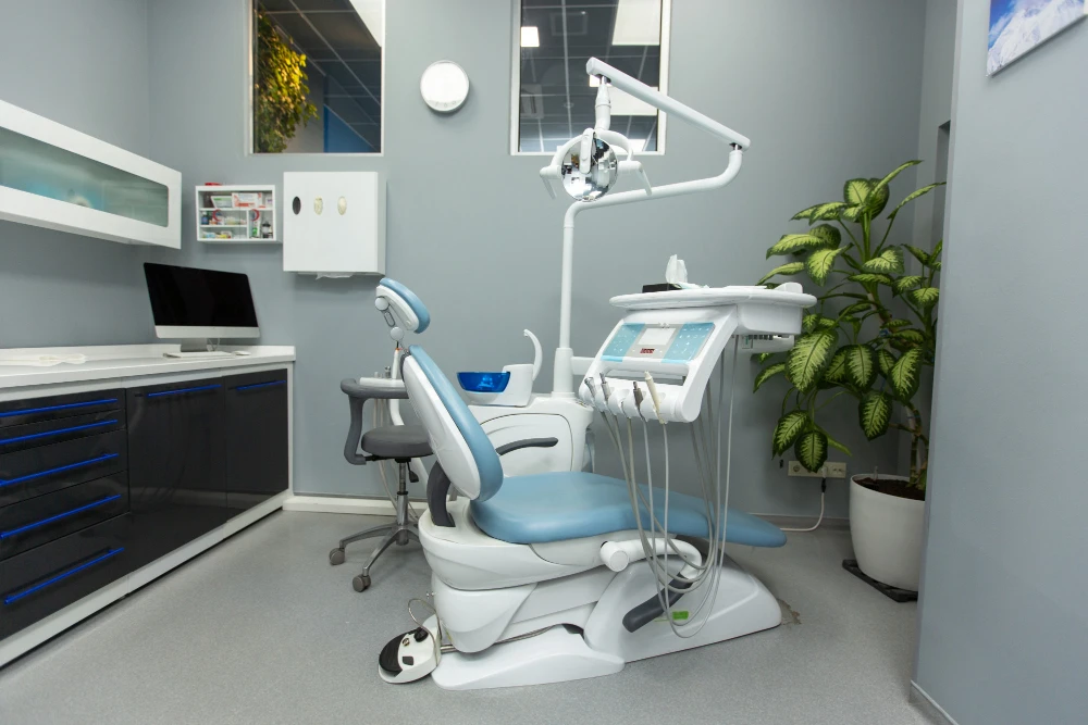 Fix Teeth Gap With Advanced Dental Treatment Hyderabad