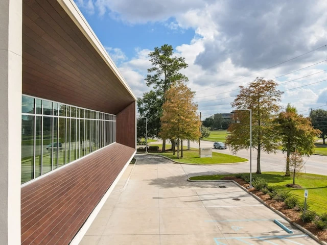 Planning a Commercial Exterior Remodel That Boosts Brand Image 