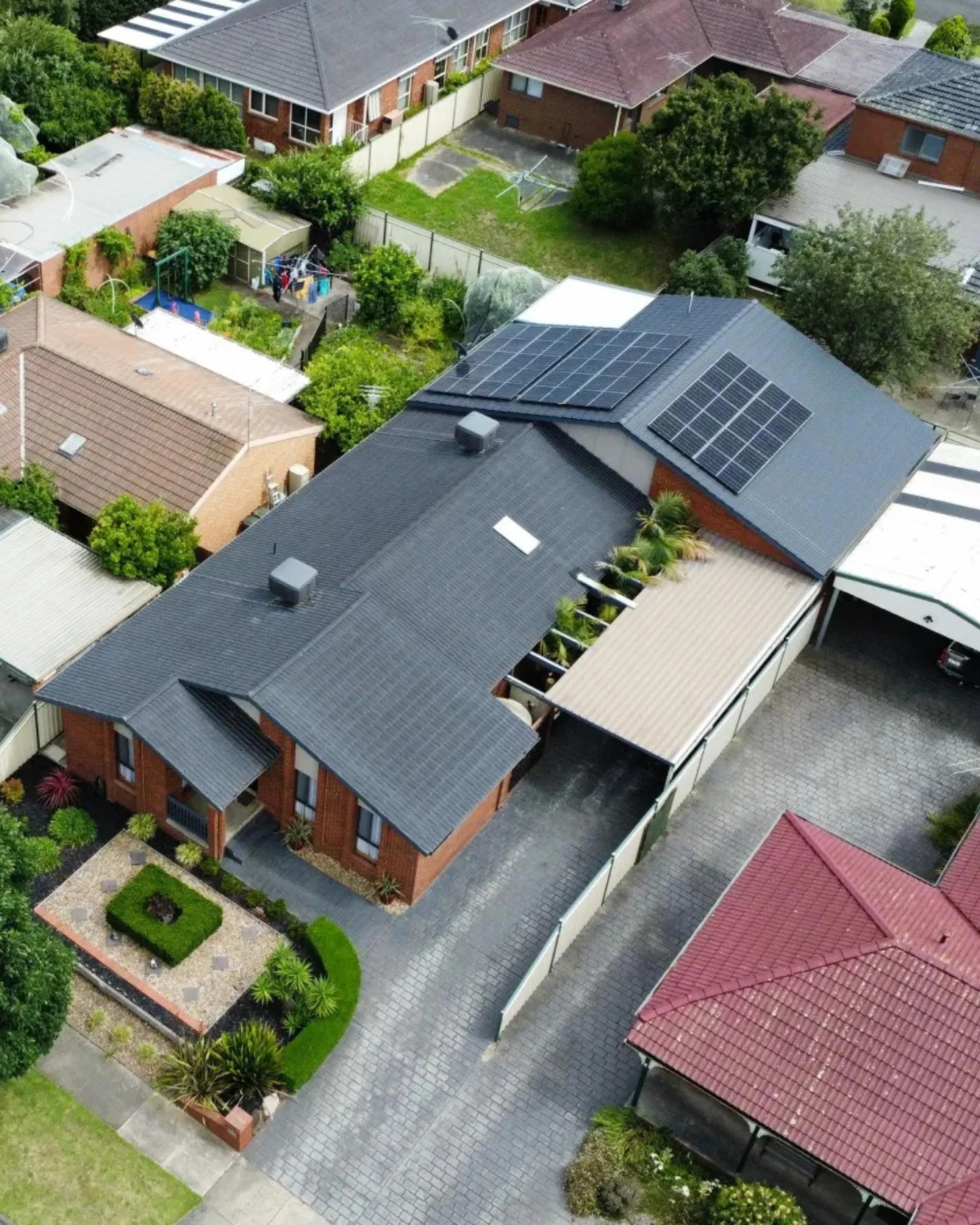 Residential Solar Servicing: 5 Signs Your System Needs an Expert Tune-Up