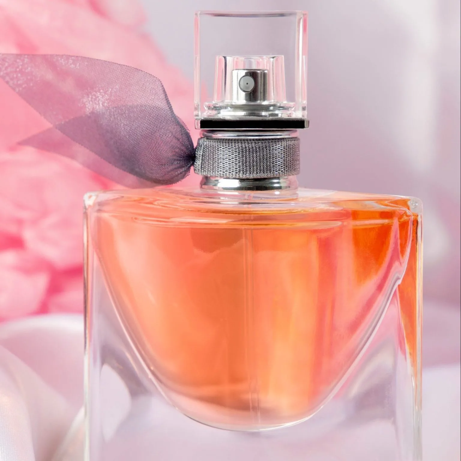 Why Do Cosmetic Brands Prefer Advanced Perfume Filling Machine?